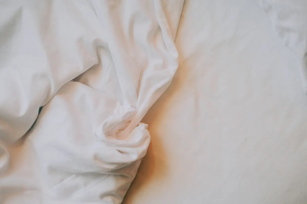 The Linen Care Checklist: 10 Things to Do Before Storing Winter Bedding